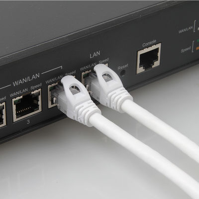 RJ45 সংযোগকারী সহ সাদা UTP Cat6 প্যাচ কর্ড 24AWG 7/0.2 PVC LSZH জ্যাকেট